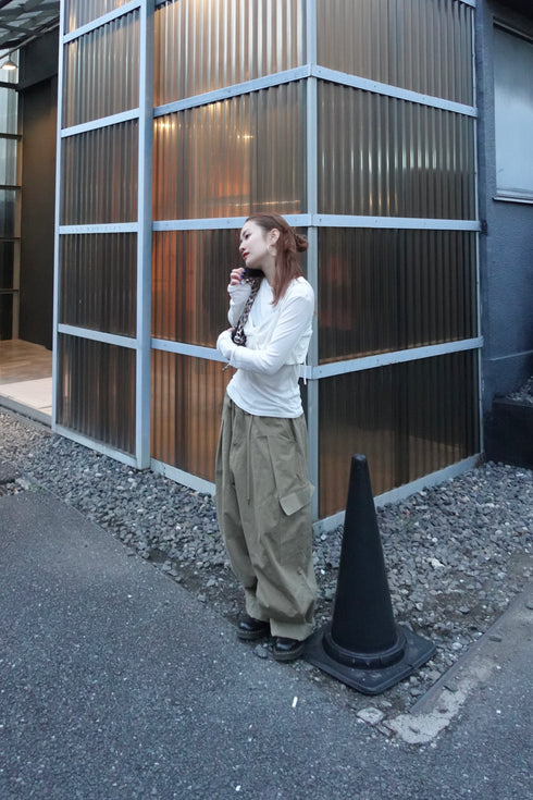 ベロアビスチェ